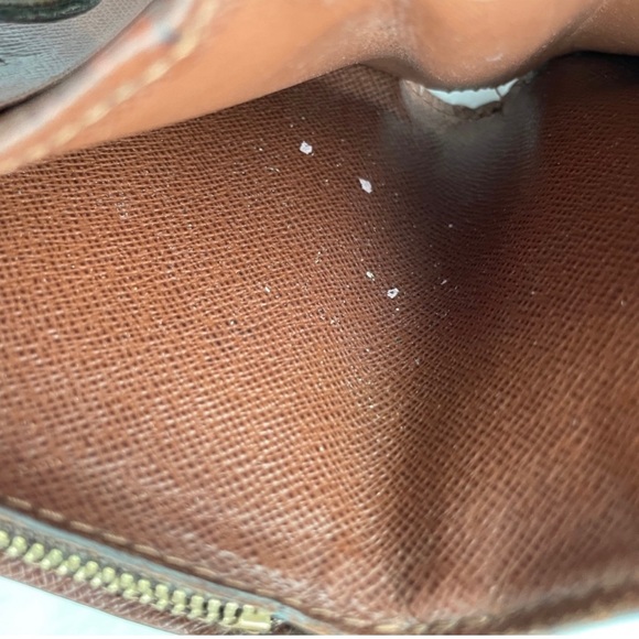 Authentic Louis Vuitton Compact Zip Monogram Wallet - Picture 12 of 15